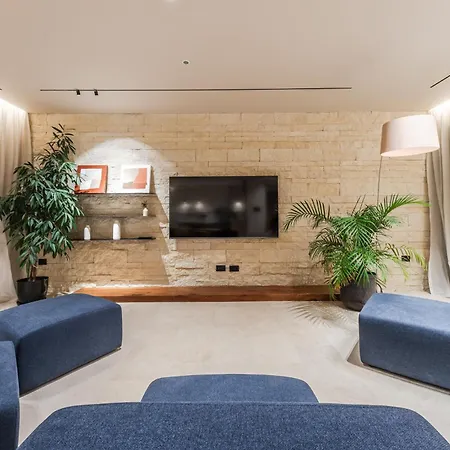 Jerina Mansion By Pikhost Villa *