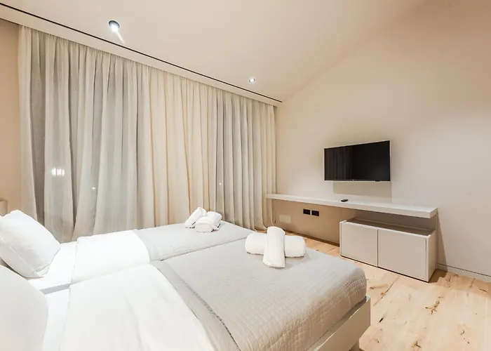 Jerina Mansion By Pikhost * Tirana