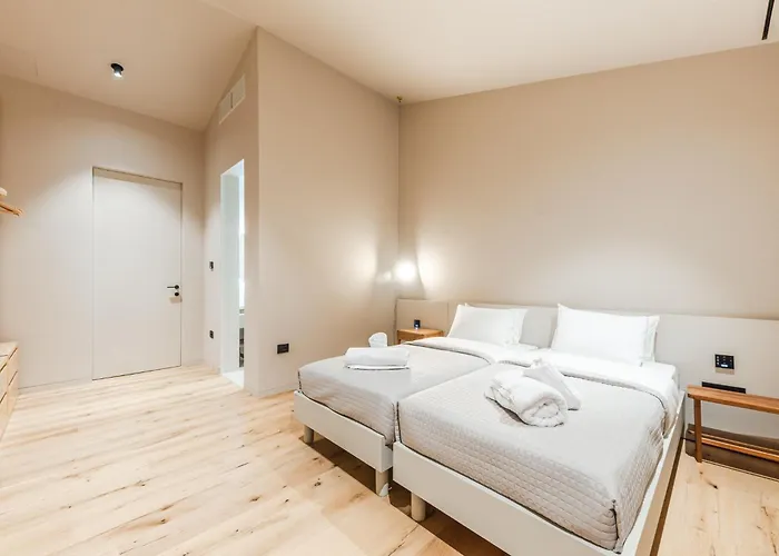 Jerina Mansion By Pikhost Villa *