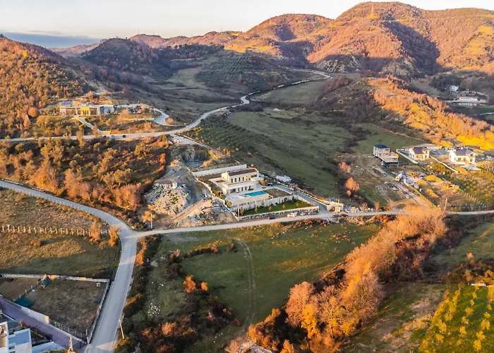 Jerina Mansion By Pikhost *