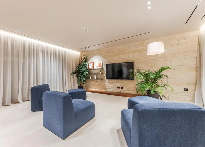 Jerina Mansion By Pikhost Willa *