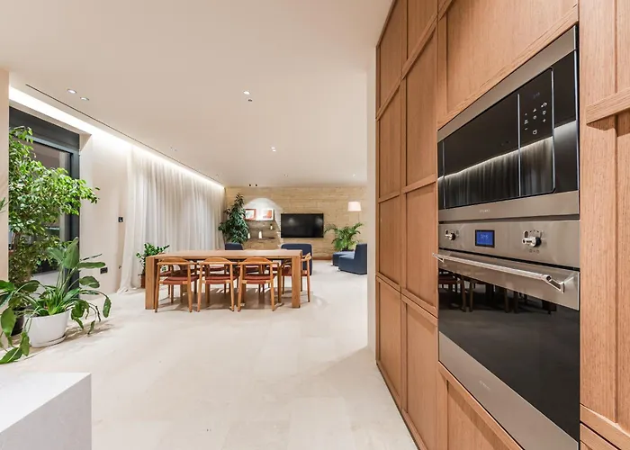 Jerina Mansion By Pikhost * Tiran