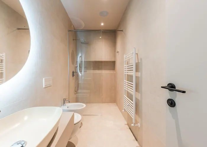 Jerina Mansion By Pikhost * Tiran